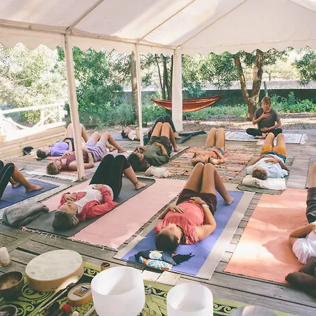Surf Camp Lodge *